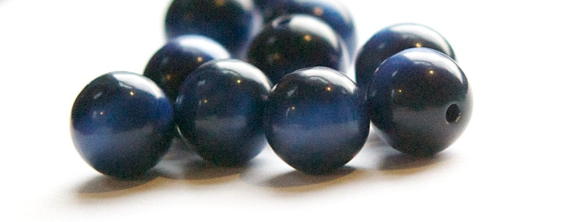 Vintage Lucite Navy Blue Moonglow Beads 11mm (10) bds833A