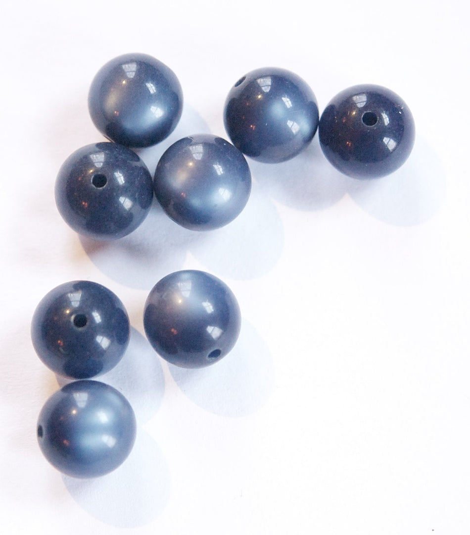 Vintage Lucite Grey Moonglow Beads 11mm (10) bds833C