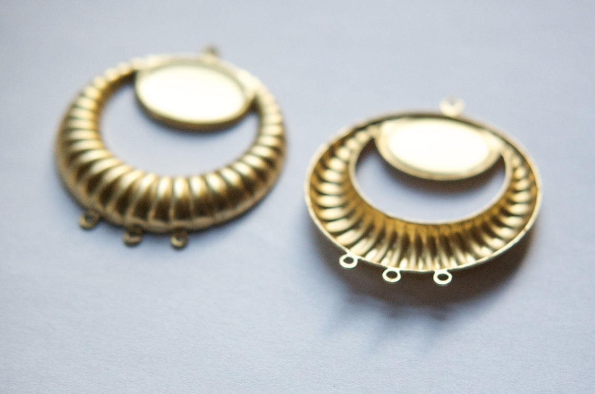 Raw Brass 3 Loop Pendant Drop with 14x10mm Setting (4) mtl163