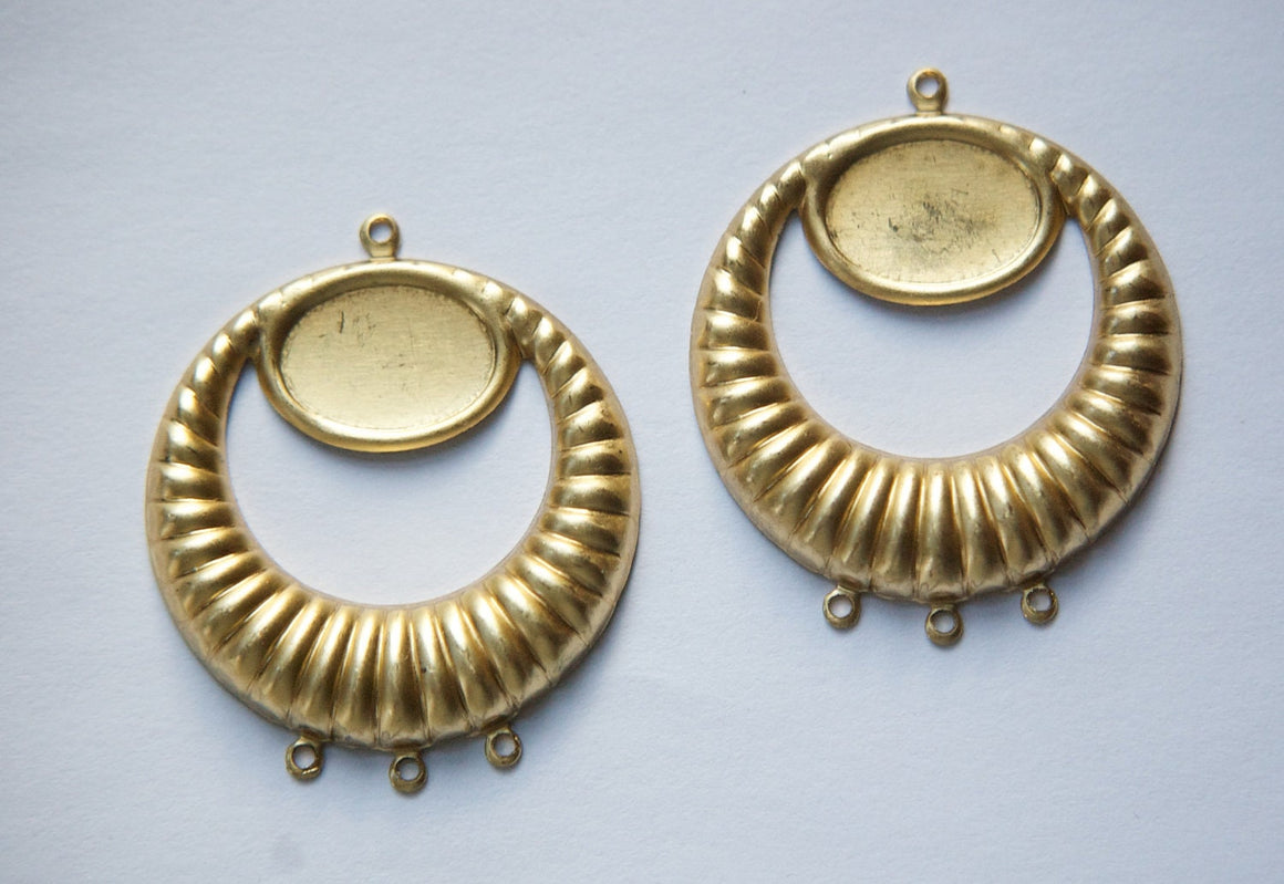 Raw Brass 3 Loop Pendant Drop with 14x10mm Setting (4) mtl163