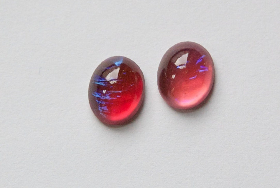 Red Mexican Opal Glass Cabochons 10x8mm (2) cab5002A