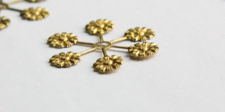Raw Brass Flower Tipped Spoked Setting Base Finding 40mm (2)