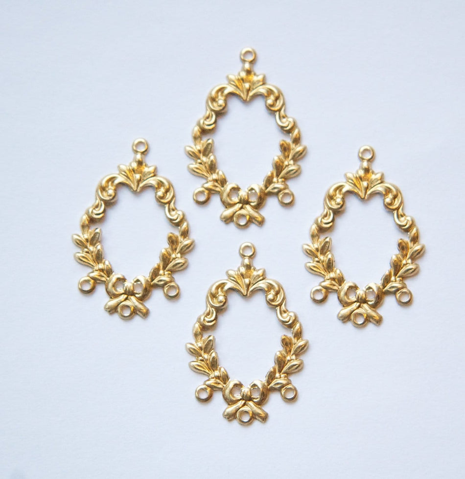 4 Loop Raw Brass Leaves and Bow Stamping Pendants (4) pnd078A