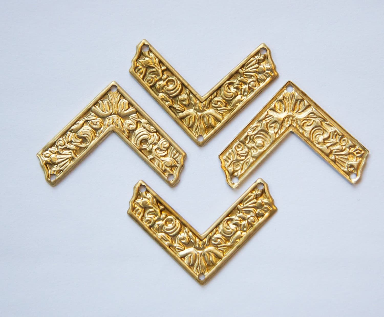 3 Hole Raw Brass Etched V Connector Pendant 34x27mm (4) mtl240
