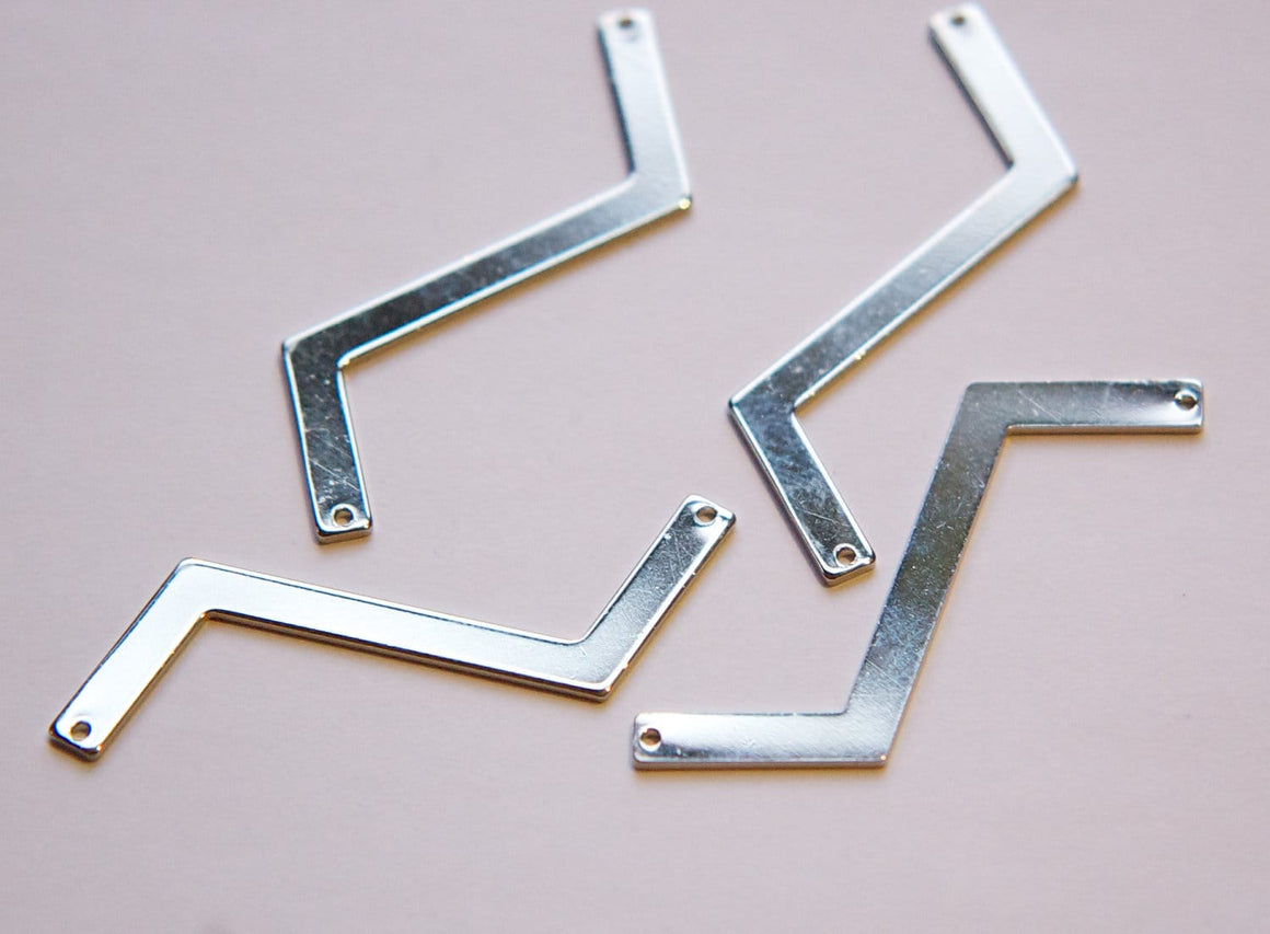 2 Hole Silver Plated Z Shaped Zigzag Connector Pendants (4) mtl269E