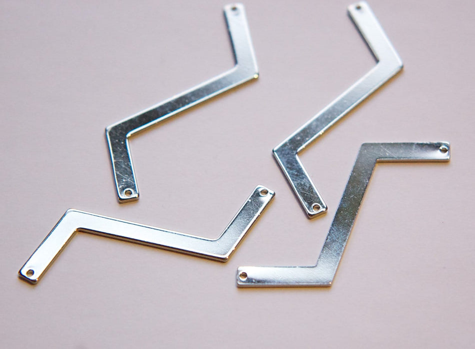 2 Hole Silver Plated Z Shaped Zigzag Connector Pendants (4) mtl269E