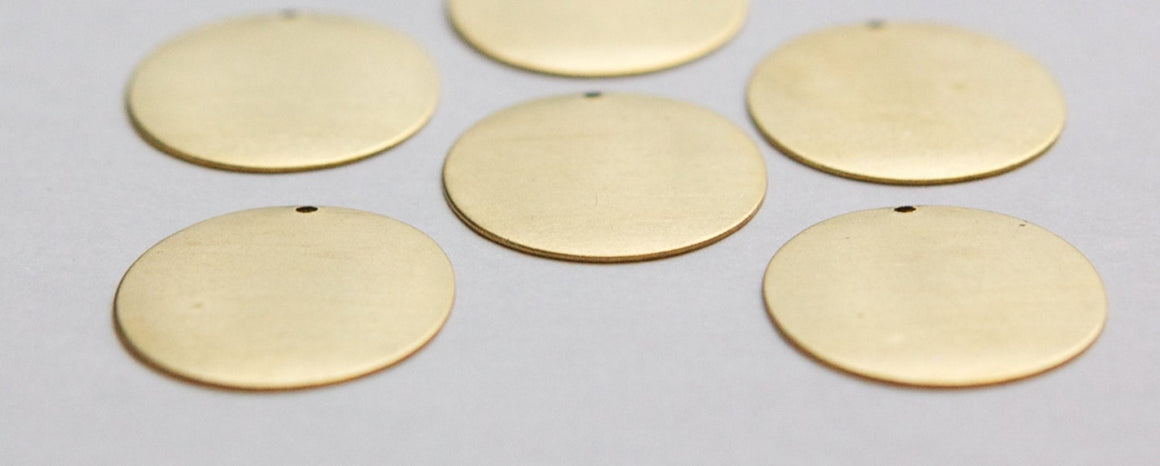 1 Hole Flat Oval 31.5x24mm (4)