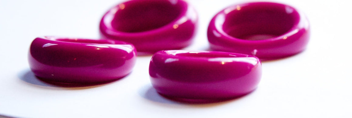 Vintage Raspberry or Fuchsia Pink Plastic Hoops Beads 27mm (6) hps018F