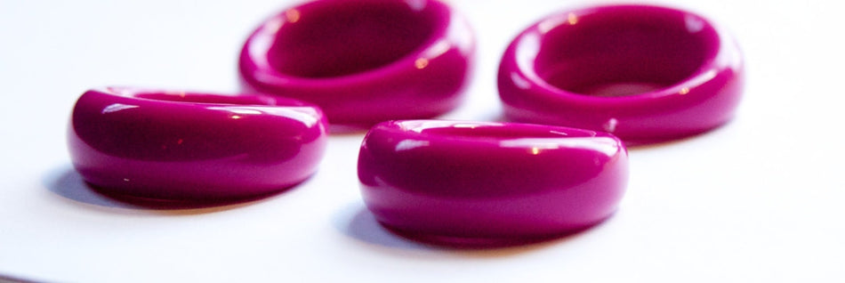 Vintage Raspberry or Fuchsia Pink Plastic Hoops Beads 27mm (6) hps018F