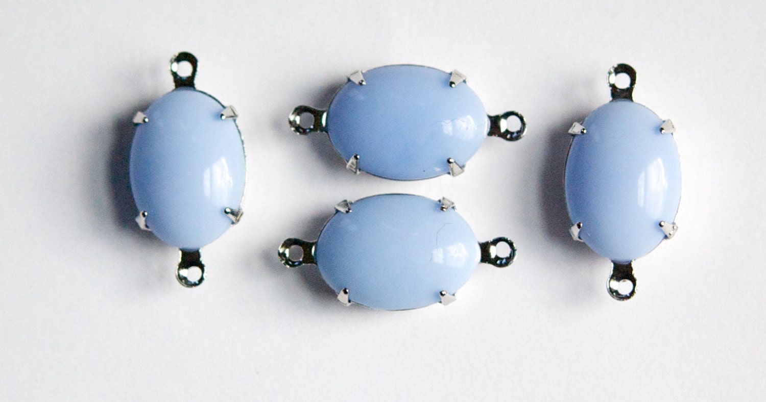 Vintage Opaque Blue Stone in 2 Loop Silver Setting 14x10mm ovl010E2