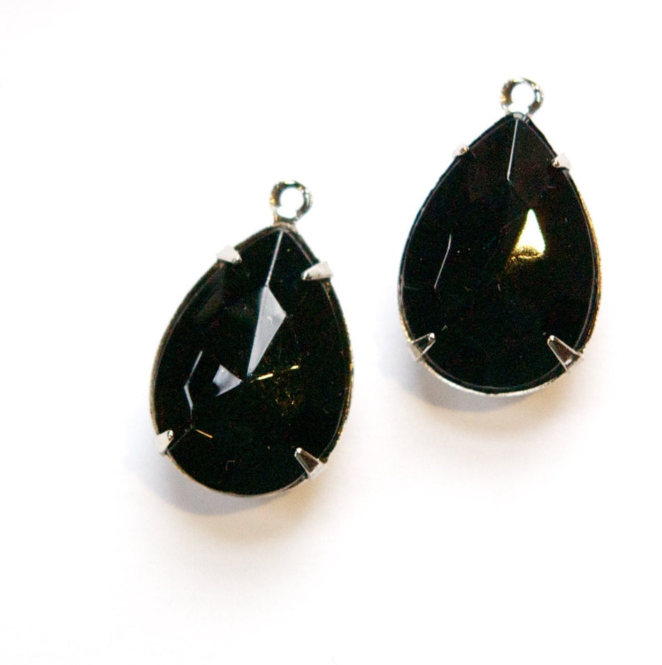Vintage Faceted Black Glass Teardrop Stones 1 Loop Silver Plated Setting 18x13mm par006RR