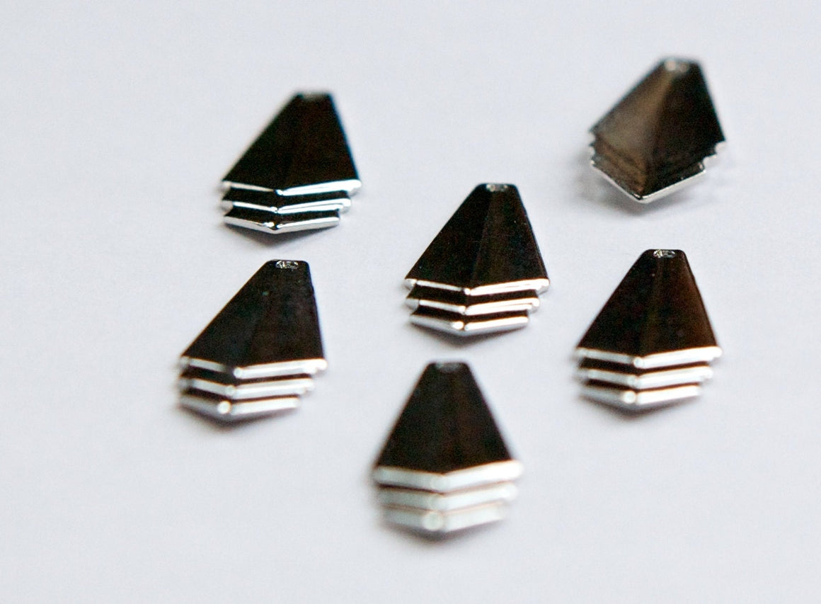 Silver Plated Layered Triangle Pendant Charm Drop SM (6) mtl065K