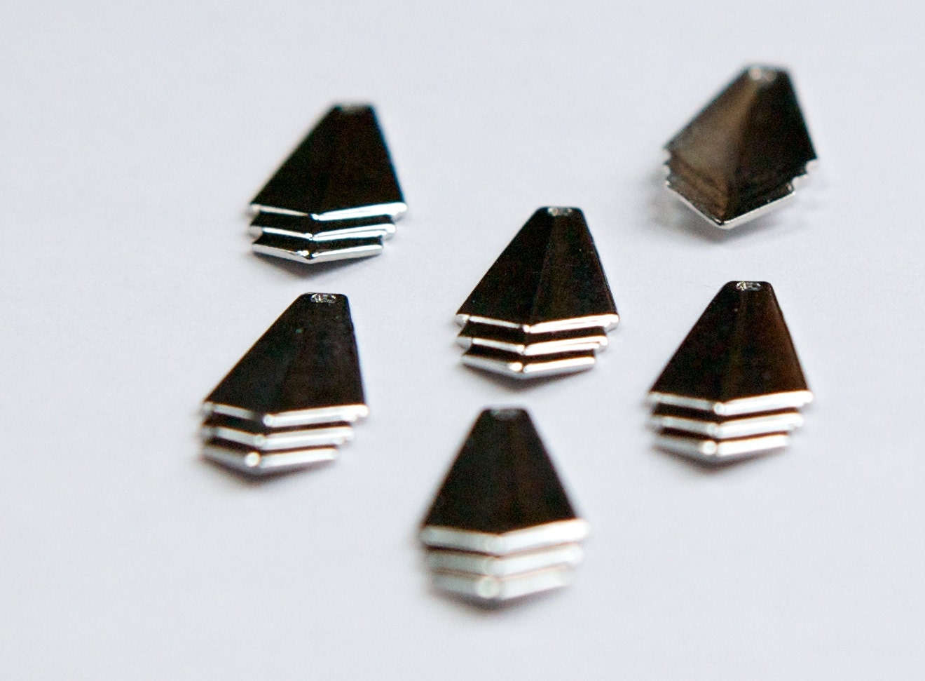 Silver Plated Layered Triangle Pendant Charm Drop SM (6) mtl065K