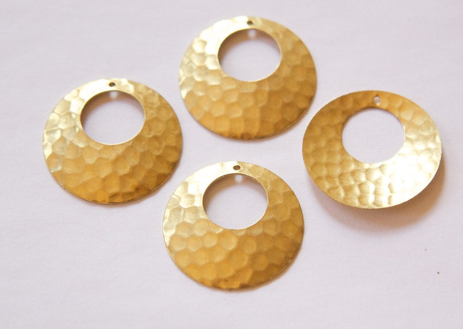 1 Hole Raw Brass Hammered Cutout Hoop Pendant 26mm (4)