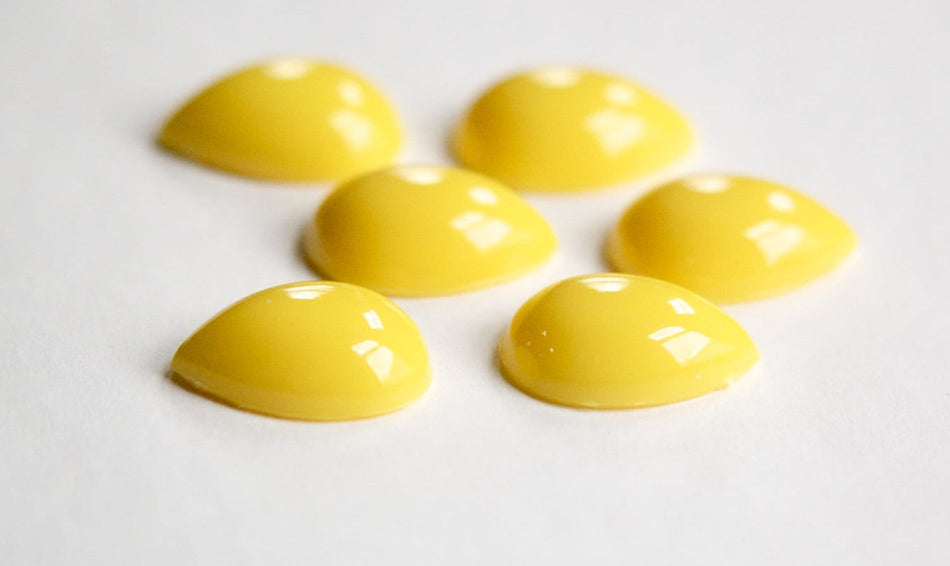 Acrylic Yellow Teardrop Pear Cabochons 18x13mm (6) cab250D