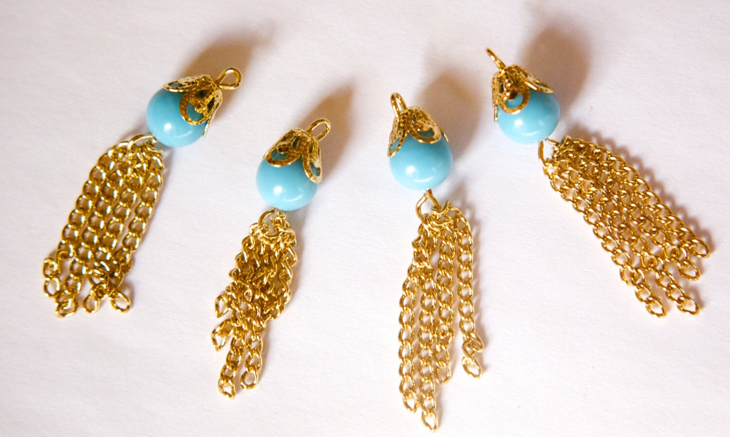 Vintage Turquoise Blue Acrylic Bead Tassel Drops Pendants (6) pnd160