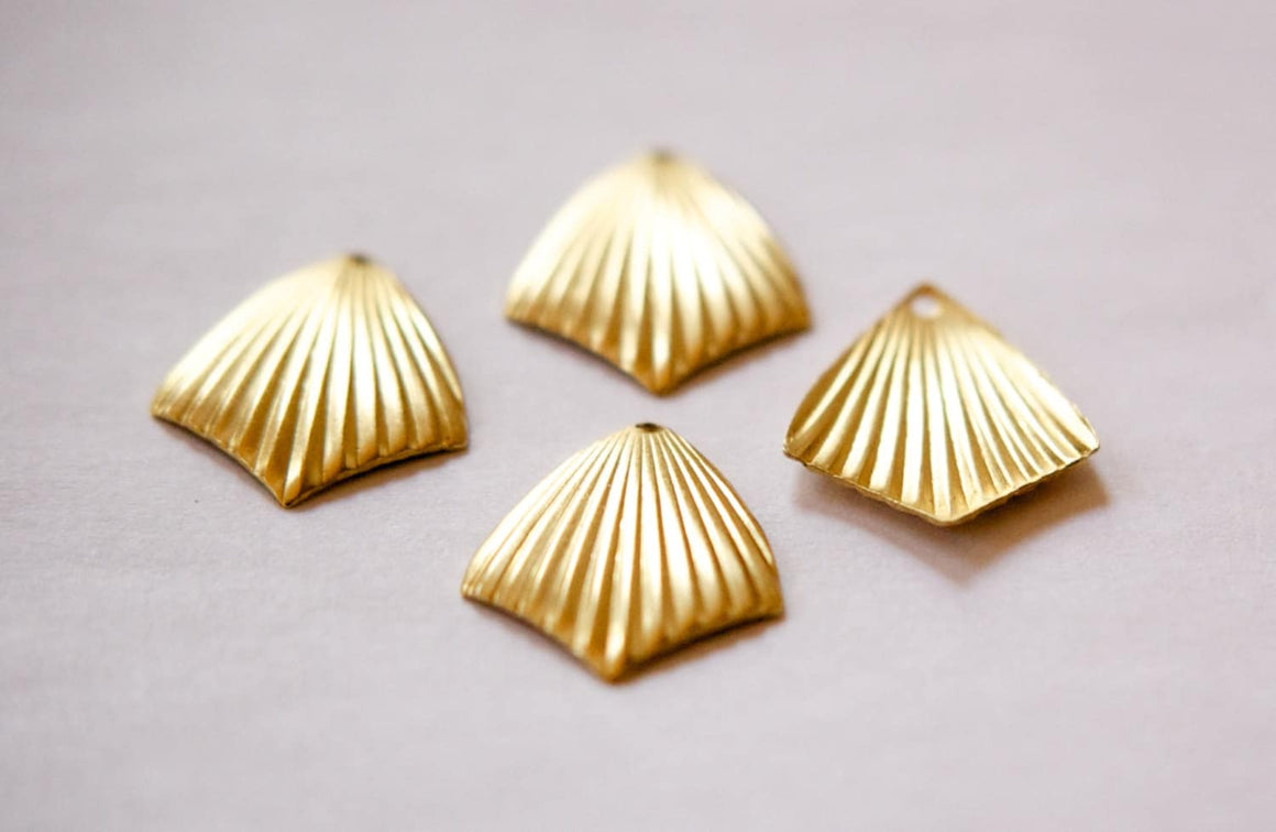 1 Hole Raw Brass Ribbed Dapped Pointed Pendant Charm (6) mtl089B