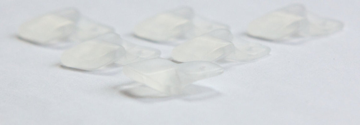 Vintage Acrylic Matte Clear Geometric Triangle Drop chr147A