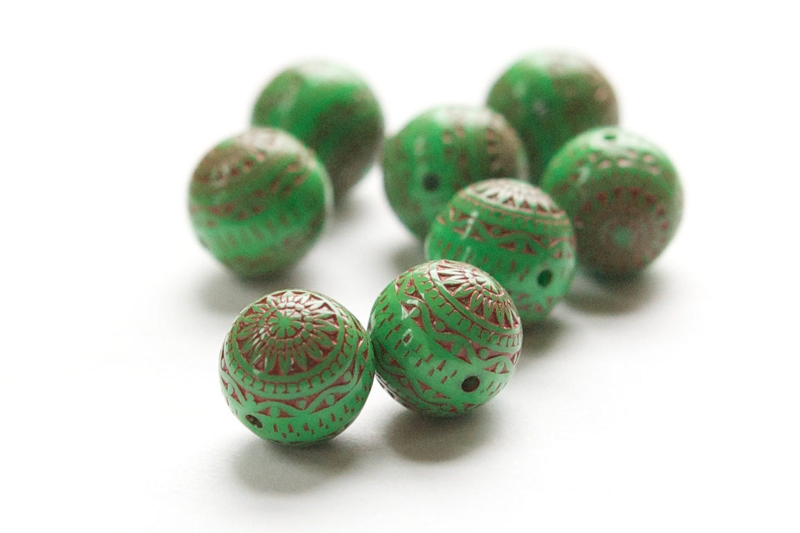 Vintage Green and Red Etched Mosaic Acrylic Beads 12mm (8) bds014