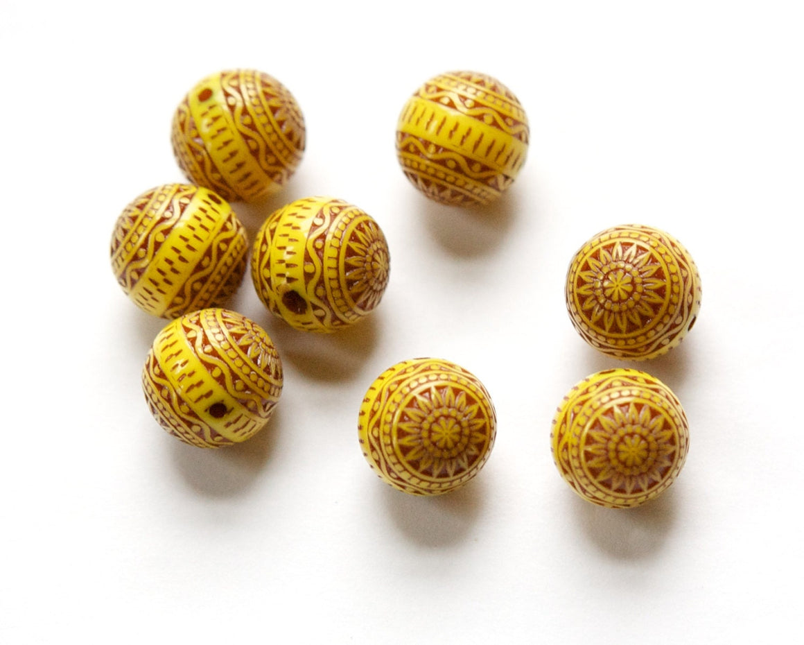 Vintage Yellow and Brown Etched Mosaic Acrylic Beads 12mm (8) bds014A