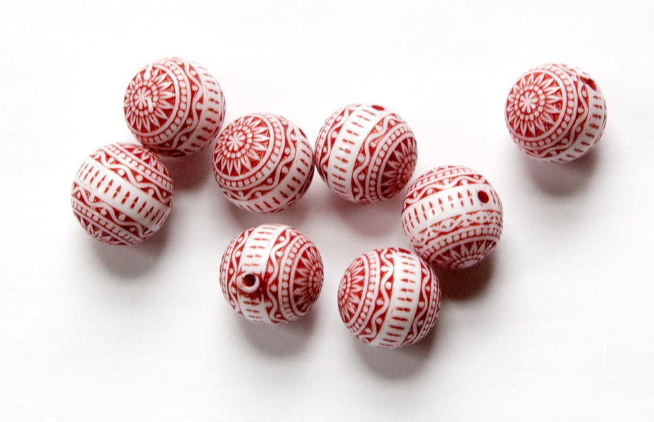 Vintage Red and White Etched Mosaic Acrylic Beads 12mm (8) bds014B