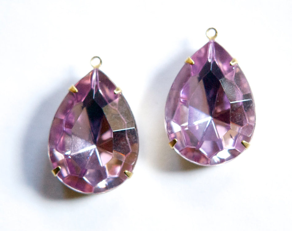 Vintage Faceted Light Amethyst Acrylic Teardrop Stone 1 Loop Brass Setting 25x18mm par010A