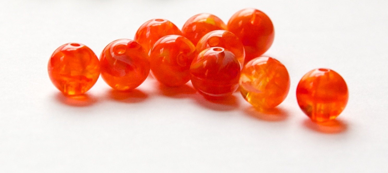 Vintage Orange Yellow and White Marbled Lucite Beads 10mm bds960H