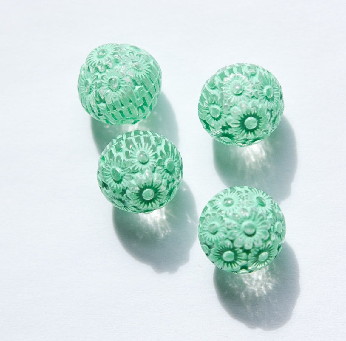 Mint Green on Crystal Etched Acrylic Beads 14mm (8) bds745H