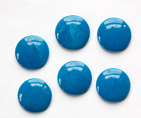Vintage Medium Blue Acrylic Circle Charms Drops (6) pnd161G