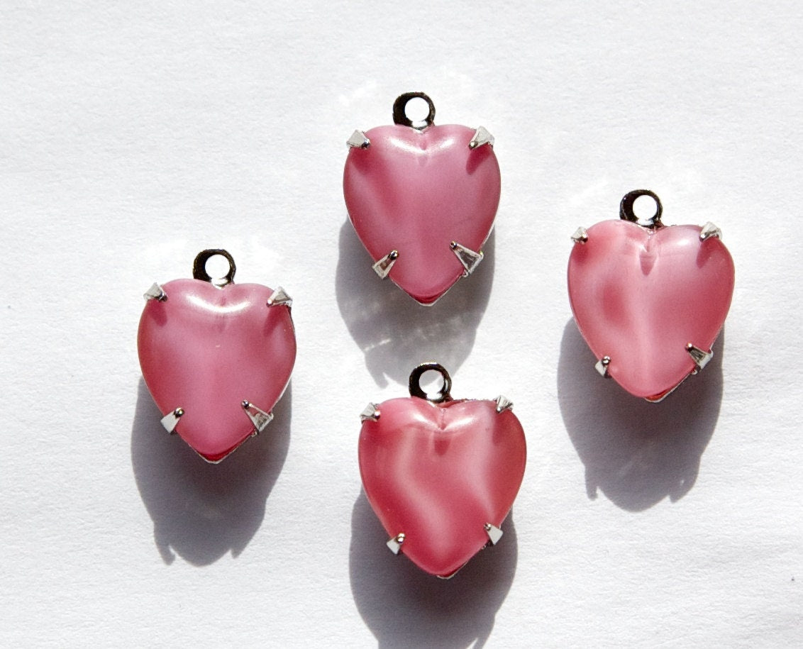 Vintage Rose Pink Moonglow Glass Heart 1 Loop Silver Plated Setting 10mm hrt009A