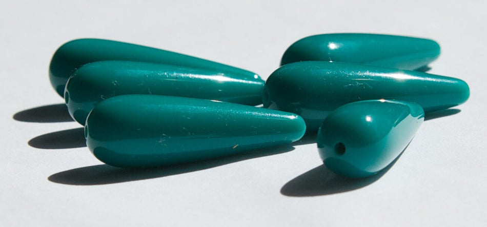 Vintage Teal Acrylic Teardrop Beads  bds653