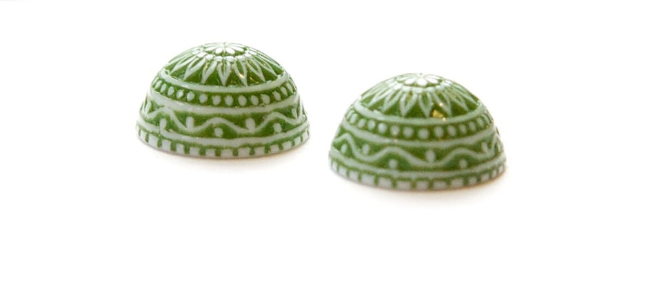 Vintage Etched Mosaic Green and White Cabochons 18mm (2) cab710G