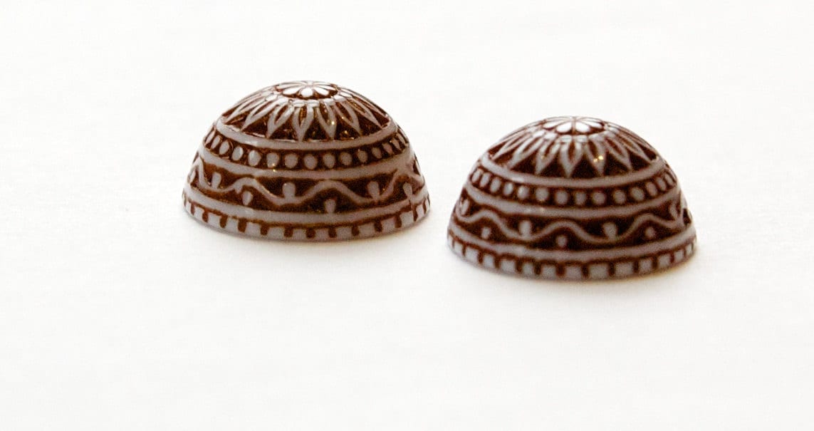 Vintage Etched Mosaic Brown and White Cabochons 18mm (2) cab710H