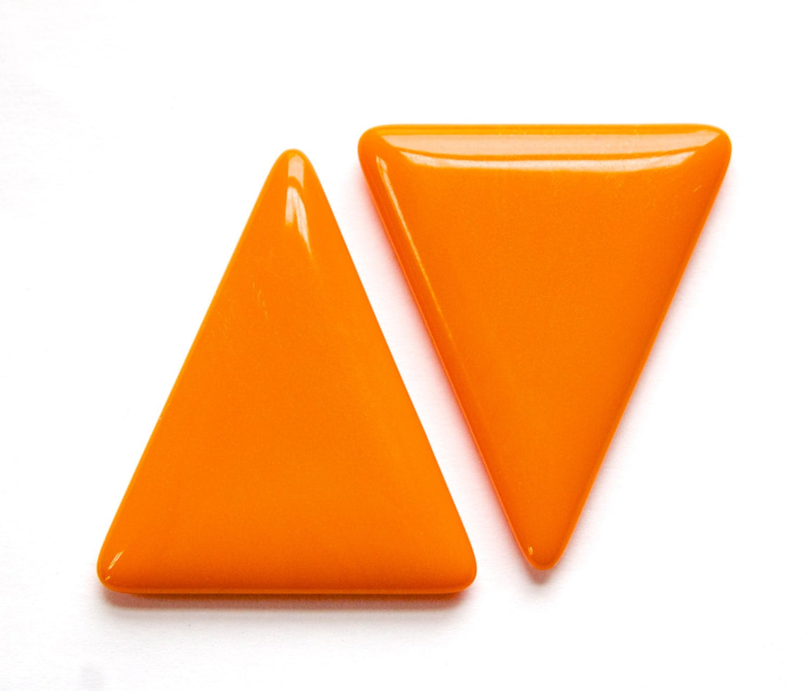 Vintage Orange Triangle Acrylic No Hole Findings (2) cab828F
