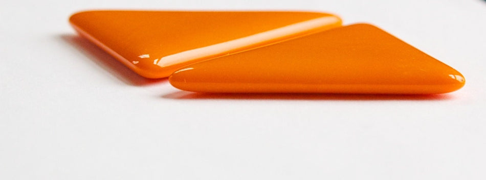 Vintage Orange Triangle Acrylic No Hole Findings (2) cab828F