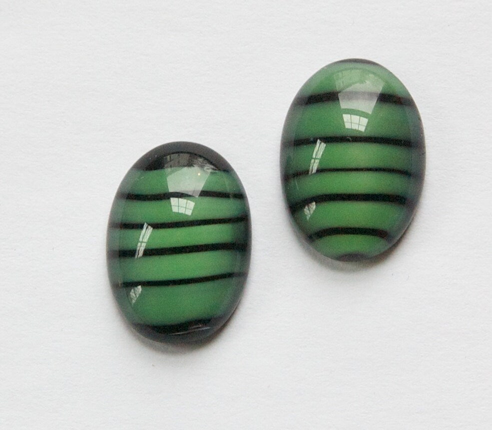 Vintage Green and Black Glass Domed Cabochons VersionA 18x13mm cab051A