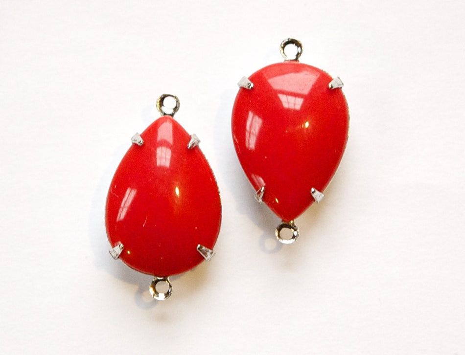Opaque Red Glass Teardrop Stones 2 Loop Silver Plated Setting 18x13mm par006Z2