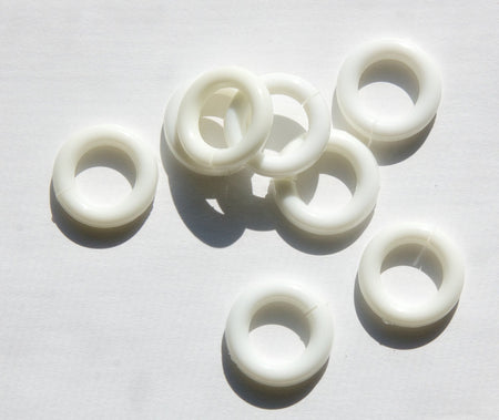 Vintage Acrylic White Split Ring Hoop Link 19mm bds076B