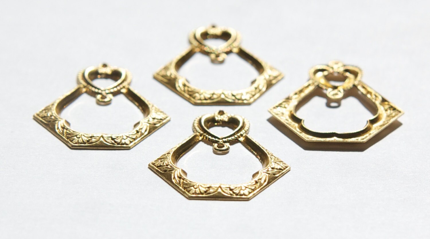 2 Hole Raw Brass Heart Nouveau Open Pendant 34x26 (4) Findings mtl081