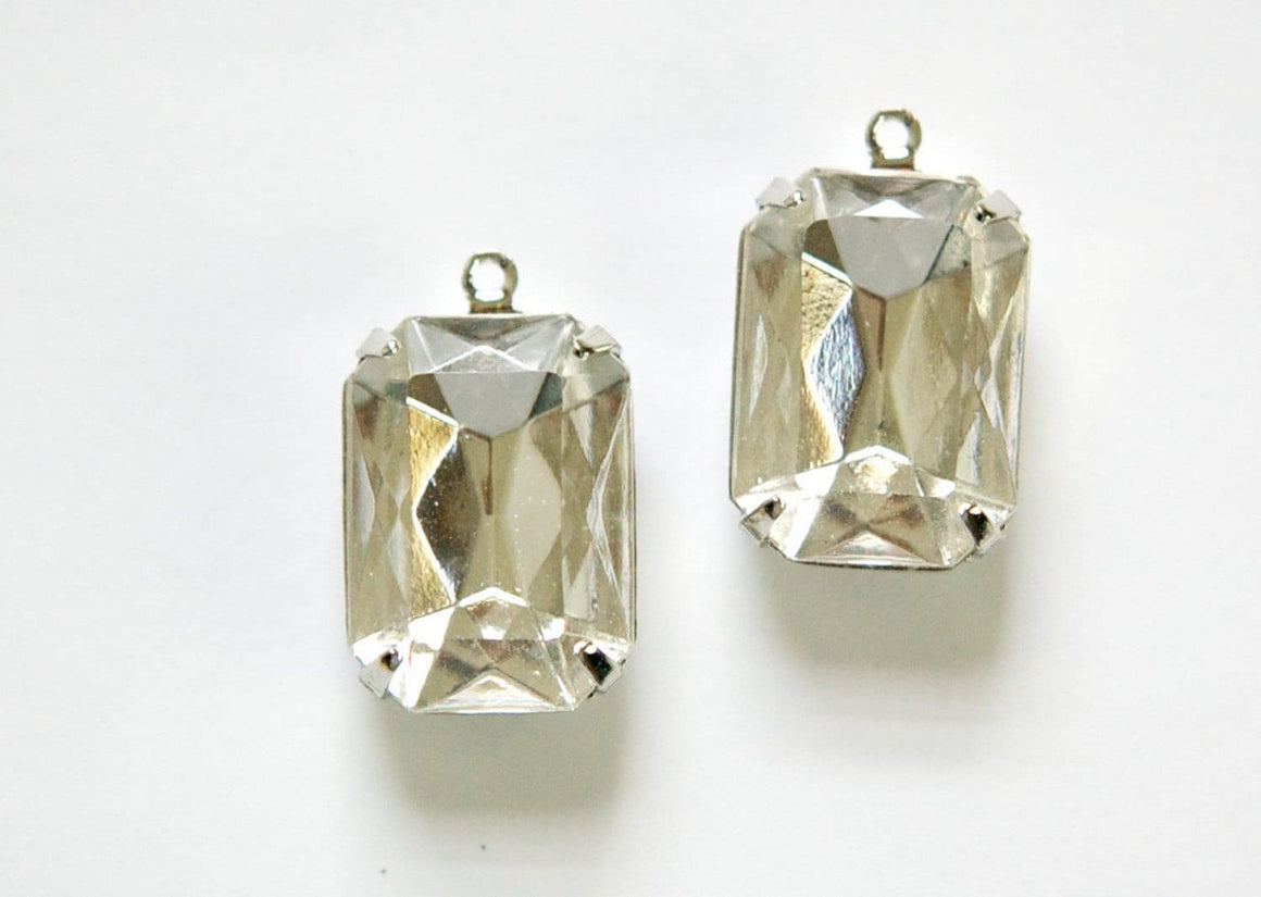 Vintage Crystal Clear Faceted Stones 1 Loop Silver Settings 18x13mm