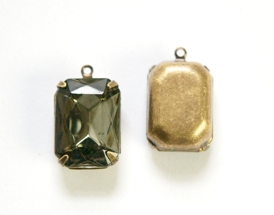 Vintage Black Diamond Faceted Stones 1 Loop Brass Ox Settings 18x13mm