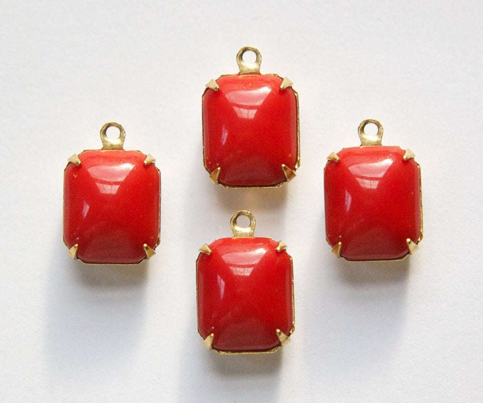 Vintage Opaque Red Stones in 1 Loop Brass Setting 12mm x 10mm oct005F