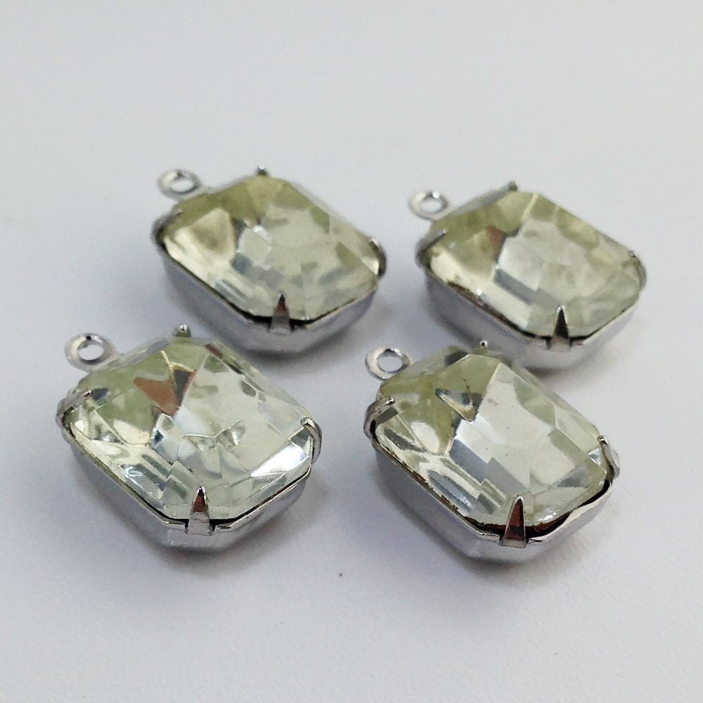 Vintage Faceted Clear Stones 1 Loop Silver Plated Setting 12mm x 10mm oct010T
