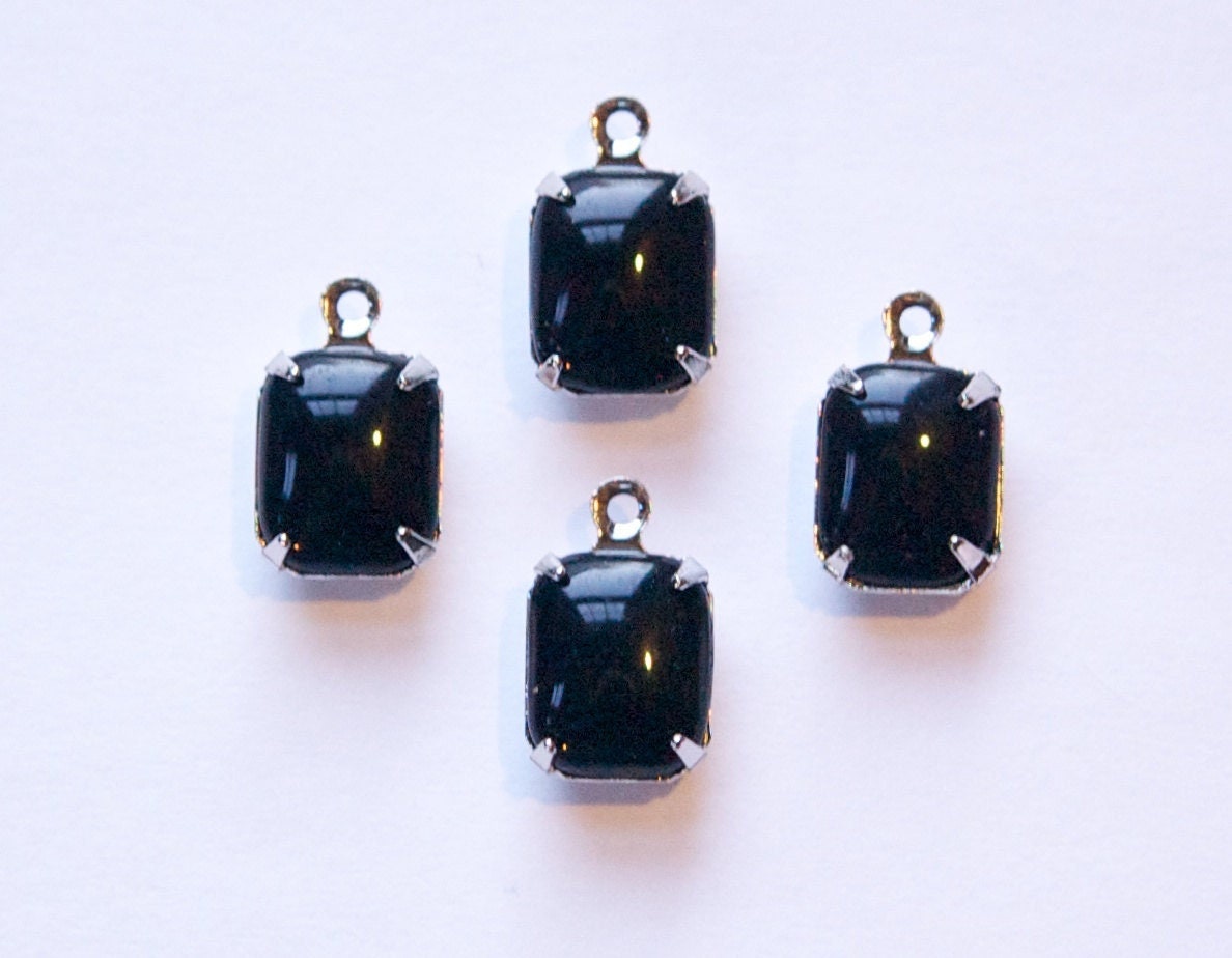 Smooth Black Stones in 1 Loop Silver Plated Setting 10mm x 8mm