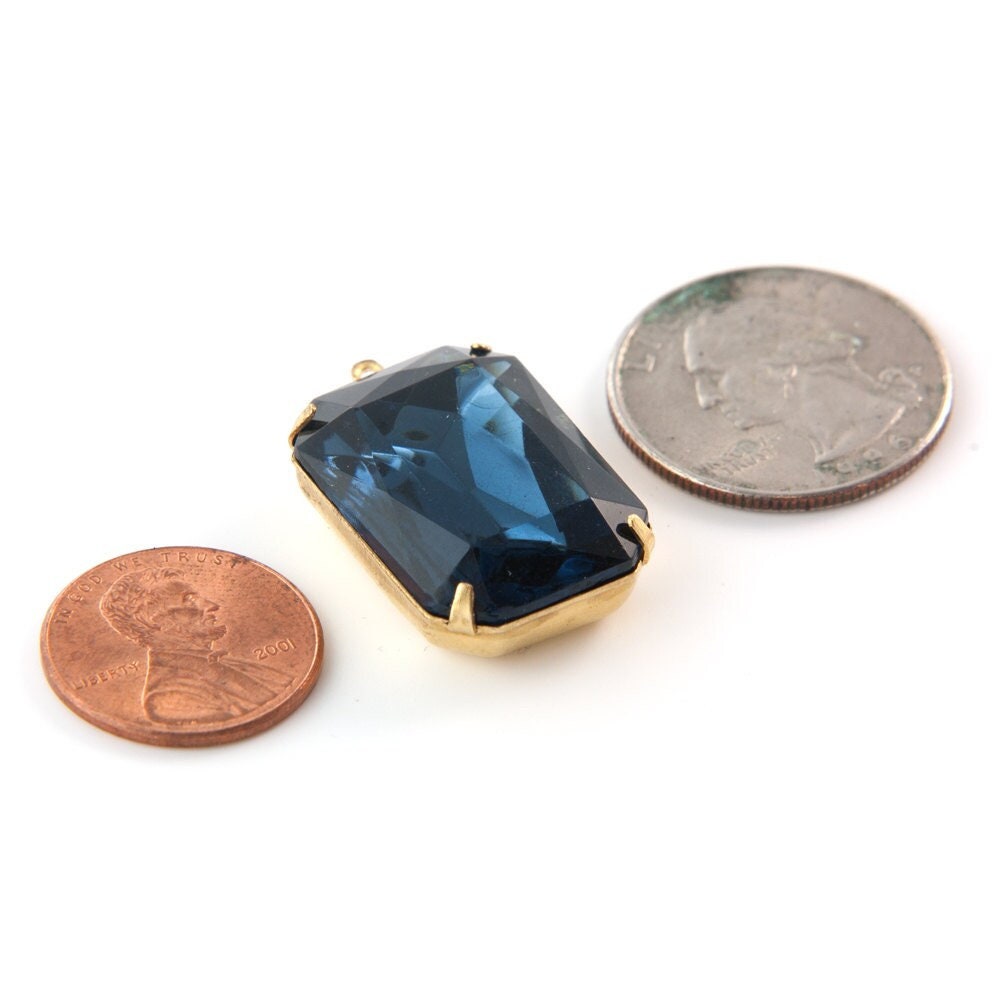 Vintage Montana Blue Faceted Glass 1 Loop Brass Setting 25x18mm