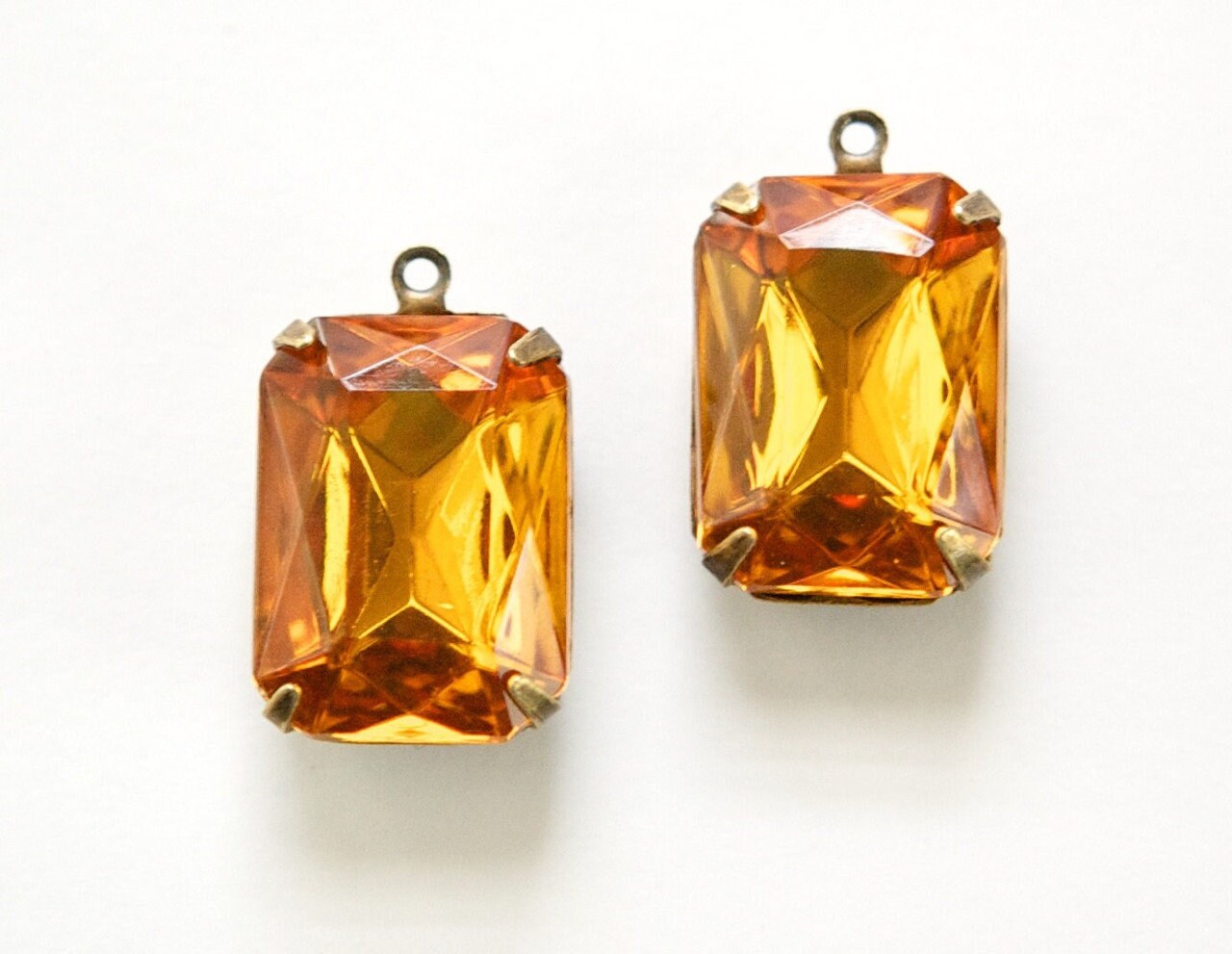 Vintage Topaz Faceted Stones 1 Loop Brass Ox Settings 18x13mm