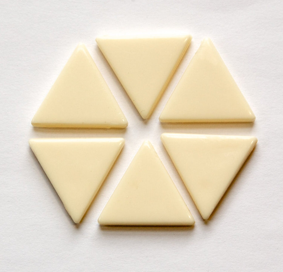 Vintage Acrylic Creamy Beige Triangle Cabochons cab468