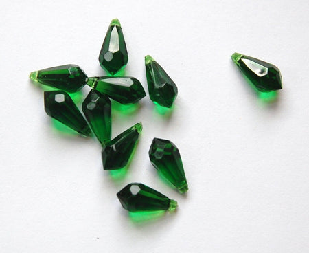 13x6mm Emerald Faceted Acrylic Teardrops (12)