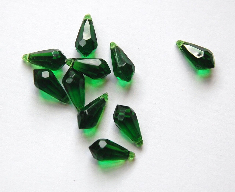 13x6mm Emerald Faceted Acrylic Teardrops (12)