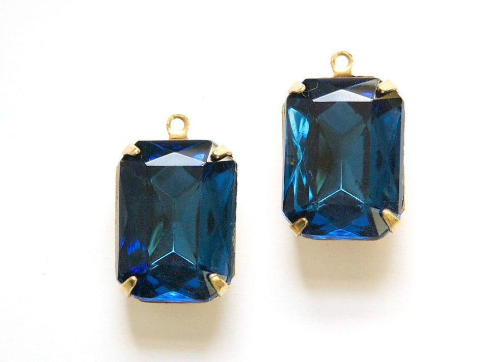 Vintage Montana Blue Faceted Stones 1 Loop Brass Settings 18x13mm